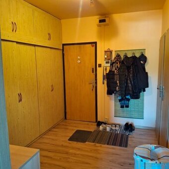 Prenájom 2 izbového bytu s balkónom - 1