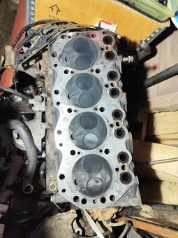 Hlava TD27 Nissan 2,7 TDI 92kw Bosh