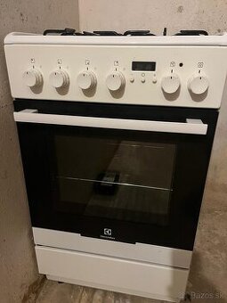 Plynový sporák ELEKTROLUX