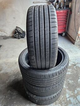 225/45 R19 Bridgestone
