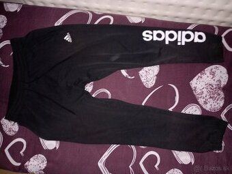 Adidas Čierne tepláky