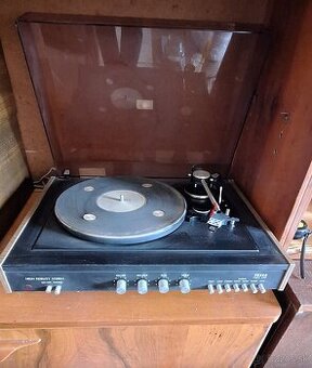 Predám gramofón Tesla NZC 420