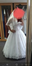 Krásne zdobené svadobné šaty - 1