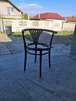Thonet stolicka