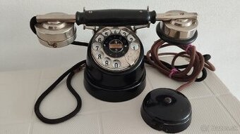 Starý telefon TELEGRAFIA z roku 1927 tzv.kopýtko