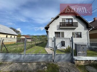 PREDAJ Rodinný dom v centre mesta Turany, s krásnym pozemkom - 1