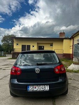 Volkswagen Golf V Comfortline 1.4 Benzín (55 kW) – 2004