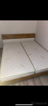 Manželská posteľ s roštami