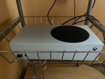 Predám x box series s plus 4k monitor AOC