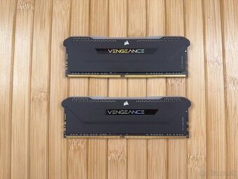 Predám CMH32X4M2D2600C18 / VENGEANCE ddr 32gb 2x16gb 3600mhz