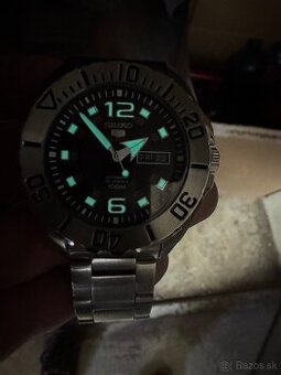 Predám Seiko 5sport “baby monster” - 1