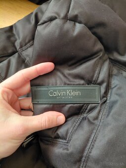 Predĺžená vetrovka Calvin Klein