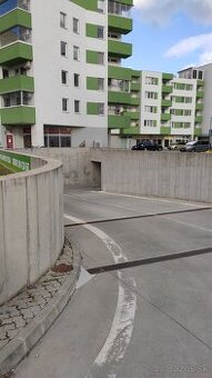 Prenajom garaze Rustaveliho v Bratislava - Rača