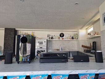 Receicer Onkyo 8-kanálový, repro 3.1