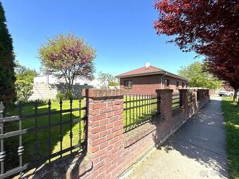 Štýlový 4i dom so zimnou záhradou a záhr. domčekom | Hrubá B