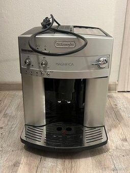Automatický kávovar Delonghi Magnifica 3200
