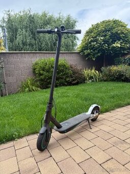 Xiaomi mi Scooter Pro 2 - AMG Petronas F1 Team Edition