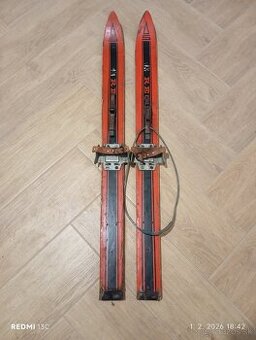 Staré detské lyže