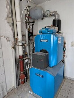 Kotol na olejový horák Buderus Logano   + nový horak na olej