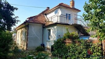 4.izbový rodinný dom pozemok 989