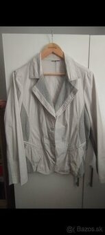 Predám skoro nové dámske elastické sako č.M len za 8 eur