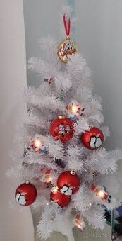 Vianočný stromček (+ darček), Disney dekorácie, svetlá