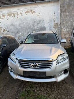 Rozpredám na diely Toyotu RAV 4 2.2 D4D 2AD FTV 110 kW 4 WD