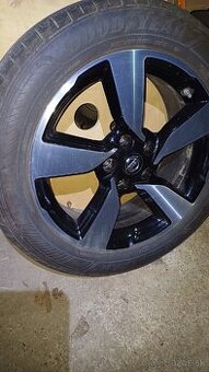 Predám elektróny Nissan R18 s novými pneu 215/55-R18