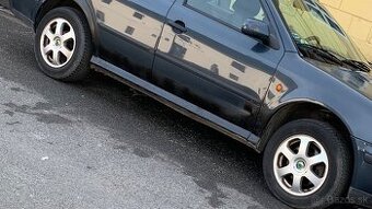Elektroni R15