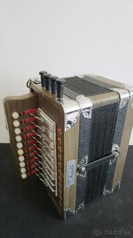 Heligonka F