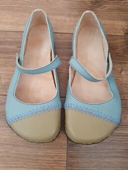 Nové barefoot sandále 39