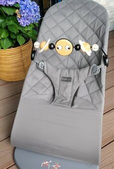 Babybjorn ležadlo BLISS Anthracit classic Woven + hračka
