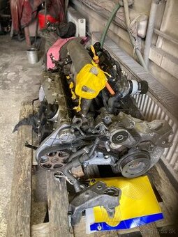 Motor audi tt 1,8t kód AJQ