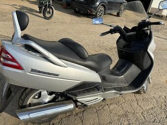 Suzuki Burgman 400