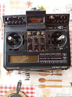 RC vysielač MC 20