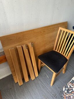 Jedálenský stôl so stoličkami