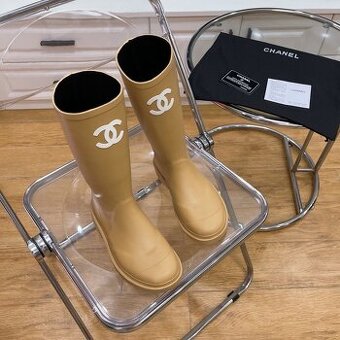 Gumaky Chanel, real foto