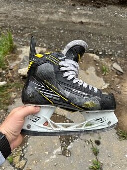 Korcule CCM Super Tacks