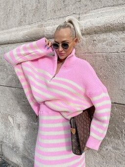 KRÁSNA PLETENÁ SUKŇA značky GREEN APPLE