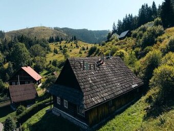 NA PREDAJ HISTORICKÁ DREVENICA V SRDCI NÍZKYCH TATIER_NIŽNÁ 