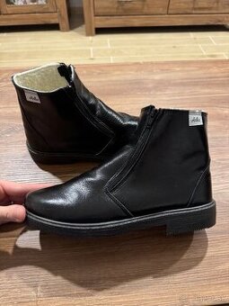 Vlnka pánske ako nové zimné kožené topánky s vnútrom z vlny