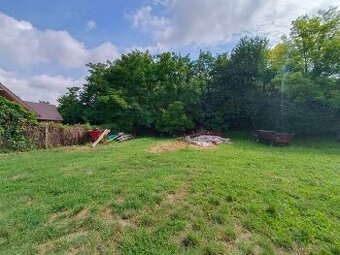 Predáme st.  pozemok - 451 m2 - obec Báb - REZERVOVANÉ