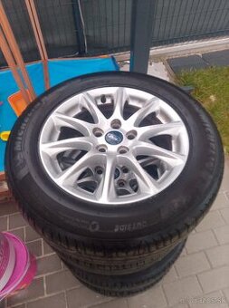 Kolesá Ford 215/60R16