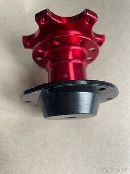 Predám nový/nepoužívaný rychloutínak na športový volant