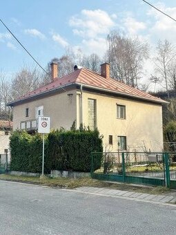 Dom v tichej lokalite s garážou a záhradou Banská Bystrica