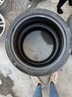 Continetal 225/40 R18 XL