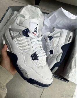 Nike Air Jordan 4 Retro Midnight Navy