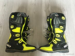 MX Dres, nohavice, prilba, čižmy chrániče