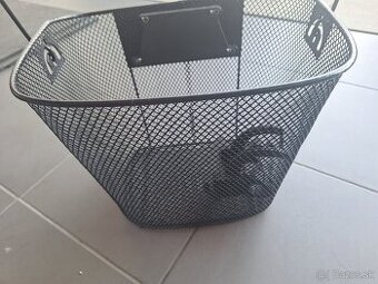 Predam kosik na volant