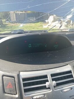 Predám Toyota Yaris na súčiastky